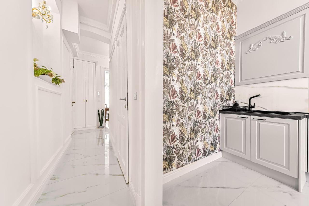 Luxury Class Apartment - 1St Floor, Large Apartment, Downtown, Newly Renovated, Fast Wifi, 4X Air Conditioning Загреб Екстериор снимка